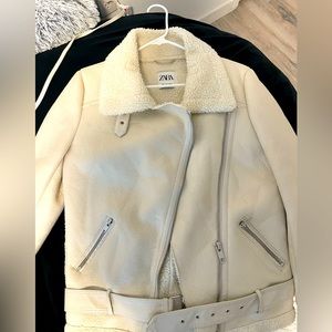 Zara Double Faced Shearling Jacket in size M. Color: Cream
